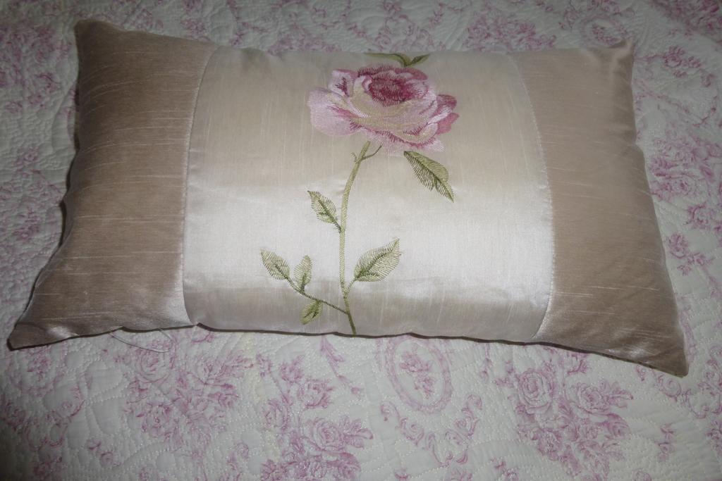 Strawberry Cottage B&B Hedge End Δωμάτιο φωτογραφία